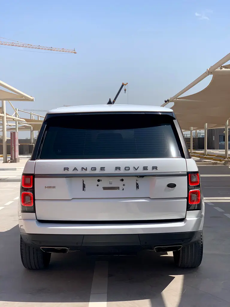 RANGE ROVER VOGUE 2019 GCC SPECS | FULL SERVICE HISTORY | ORIGINAL PAINT | 2 KEYS | PERFECT CONDITIO - Image 6