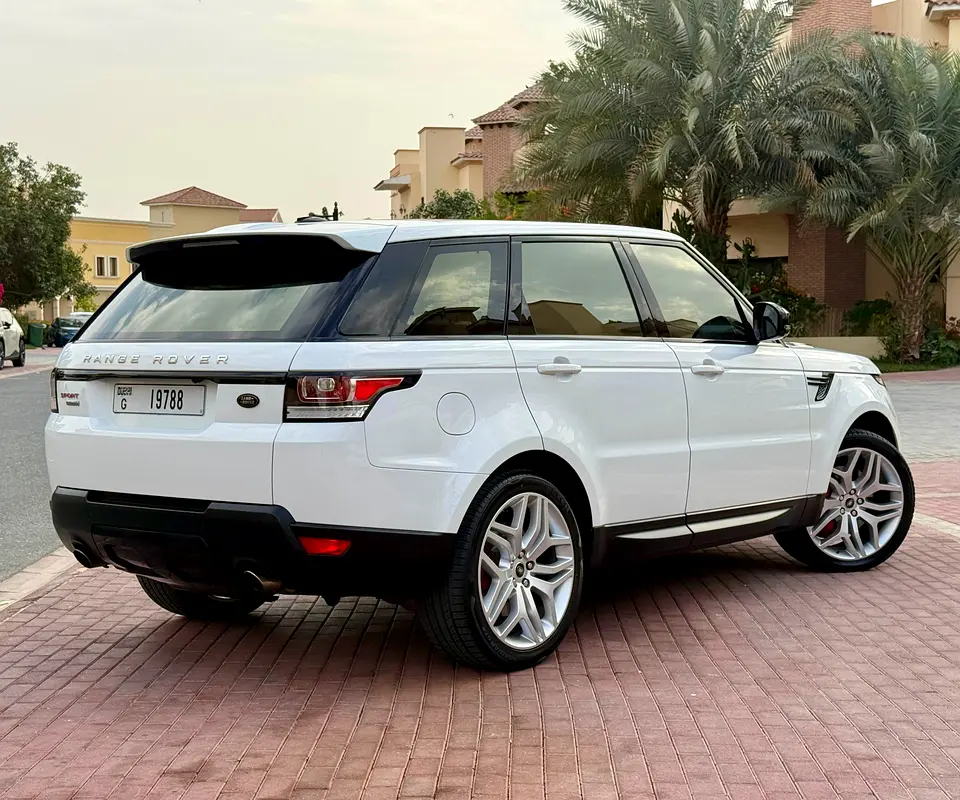 2014 Range Rover Sport Superseded V8 Autobiography GCC Low Mileage 57k Accident Free Original Paint - Image 4