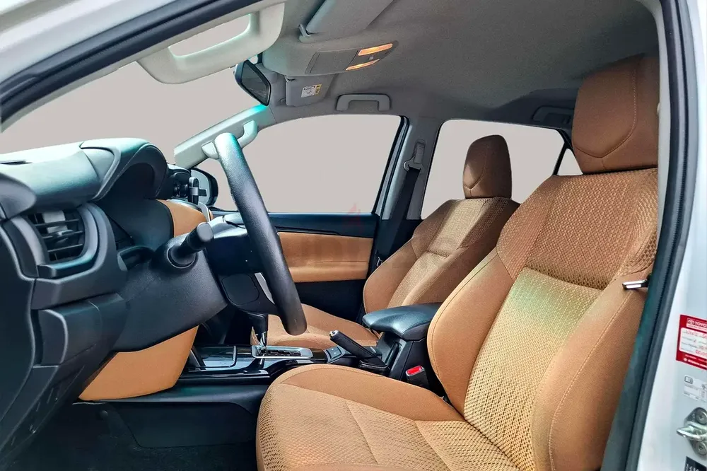 AED 1368/month | 2023 Toyota Fortuner  | GCC Specs | Ref#448238 - Image 11