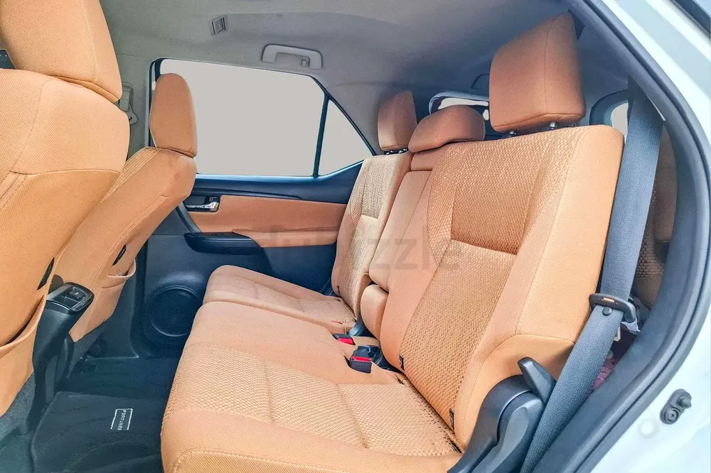 AED 1368/month | 2023 Toyota Fortuner  | GCC Specs | Ref#448238 - Image 12