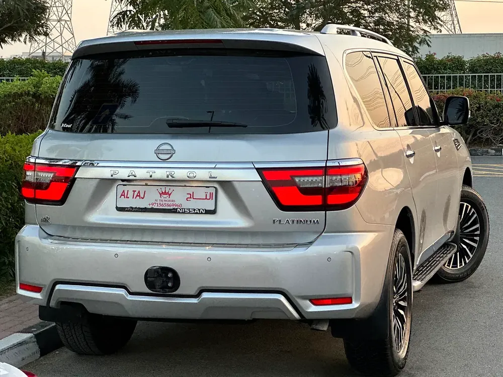 NISSAN PATROL SE PLATINUM 2022 GCC FULL SERVICE HISTORY NO ACCIDENTS NO PAINT - Image 6