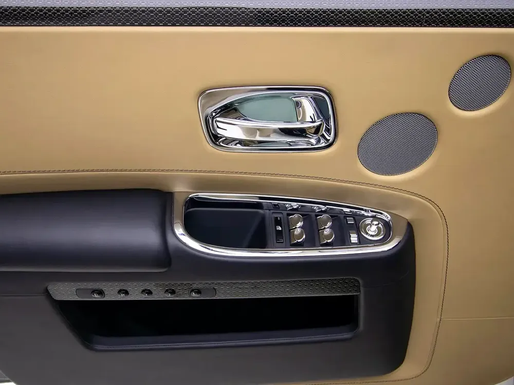 2019 | Rolls Royce | Ghost | Black Badge | AGMC | Service Contract | 4 buttons  starlights! - Image 19