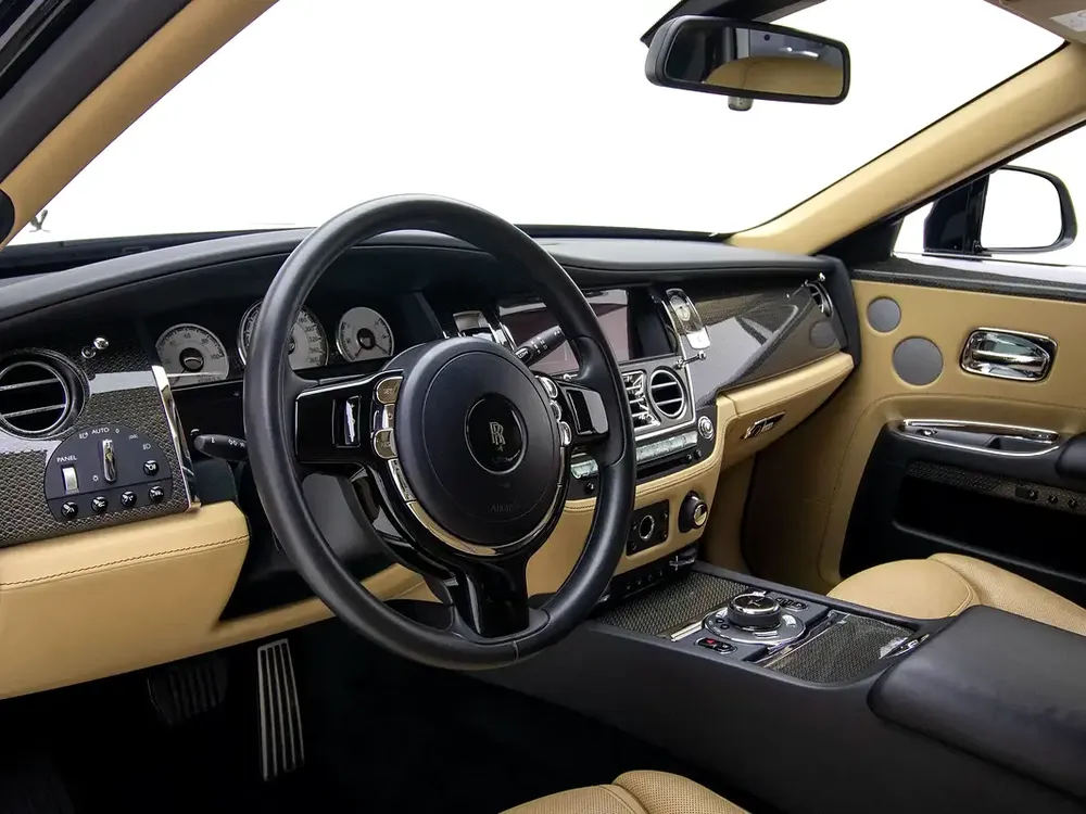 2019 | Rolls Royce | Ghost | Black Badge | AGMC | Service Contract | 4 buttons  starlights! - Image 8