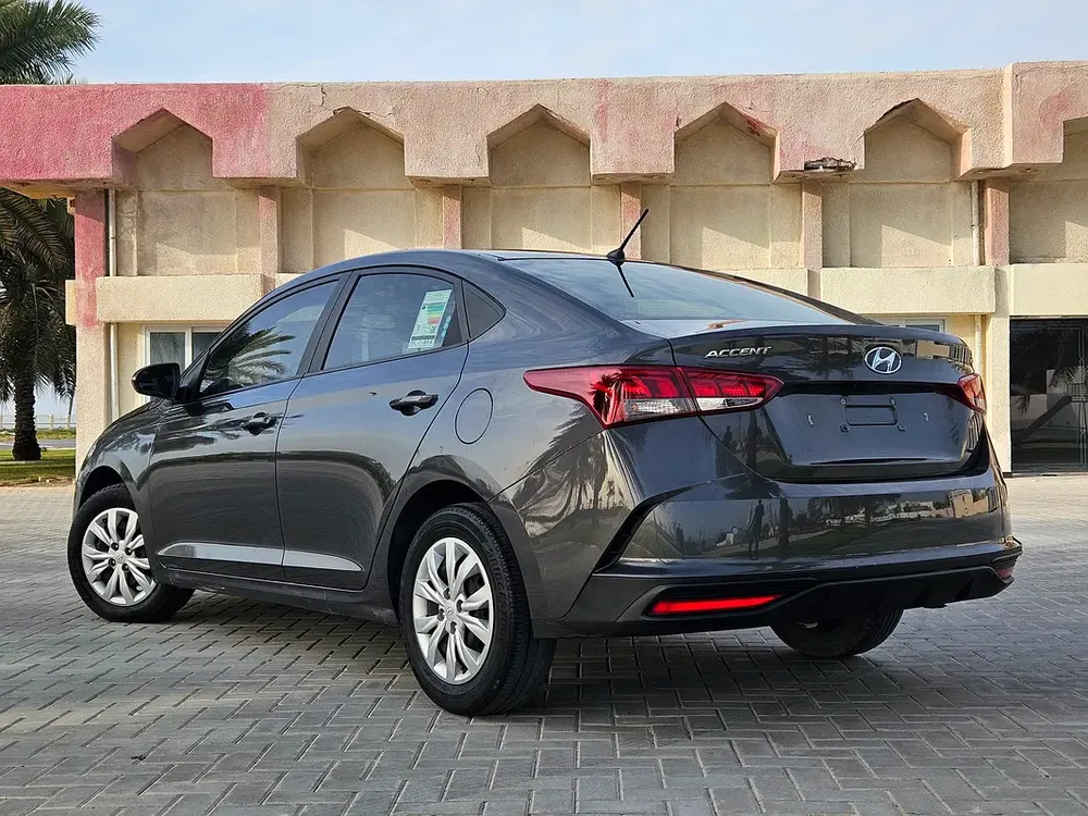 Hyundai Accent 2023 GCC Premium Condition Car Low KM Single Owned Family Sedan - Image 16