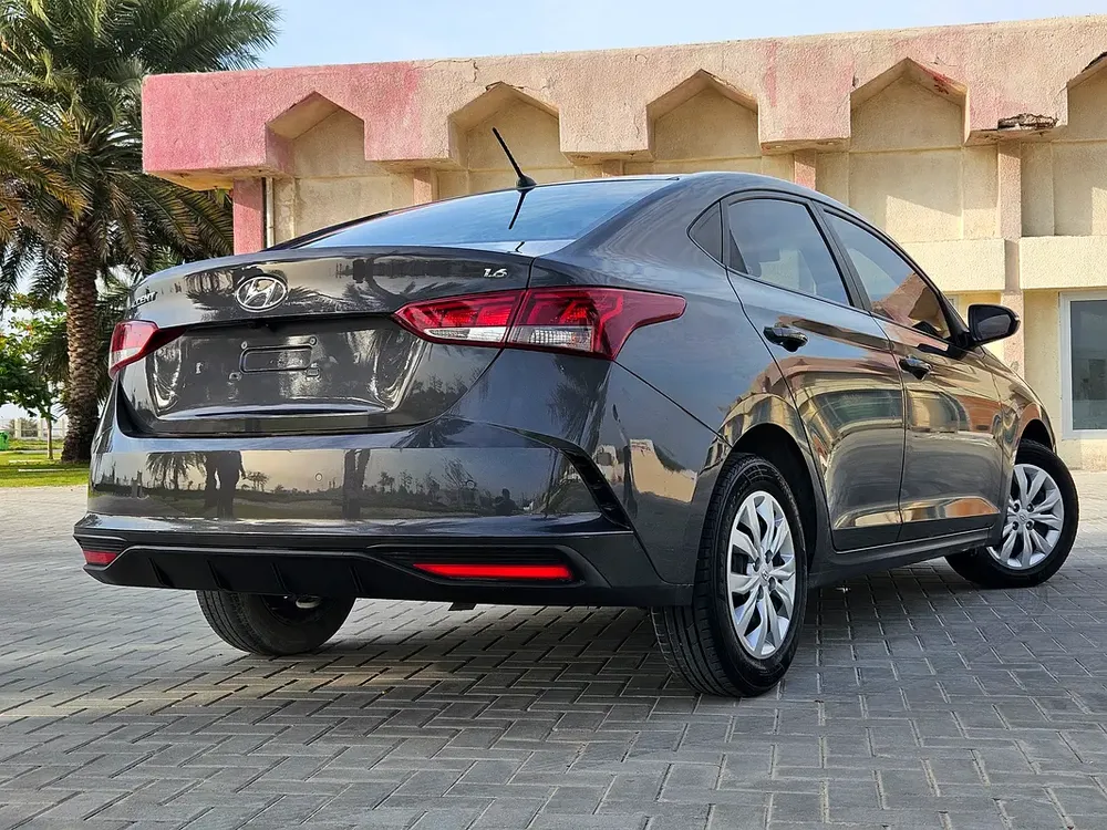 Hyundai Accent 2023 GCC Premium Condition Car Low KM Single Owned Family Sedan - Image 17