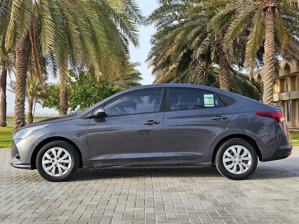 Hyundai Accent 2023 GCC Premium Condition Car Low KM Single Owned Family Sedan - Image 19
