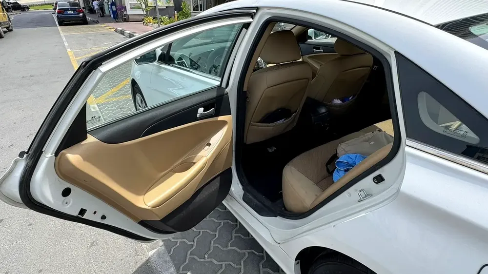 Hyundai Sonata SE GCC Specs -first owner- free accident - Image 12