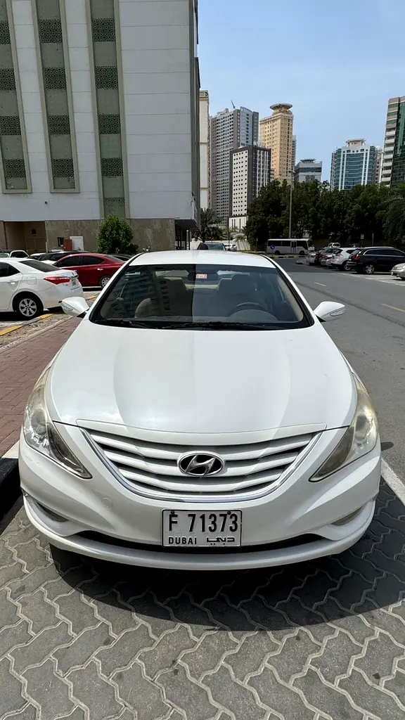 Hyundai Sonata SE GCC Specs -first owner- free accident - Image 14
