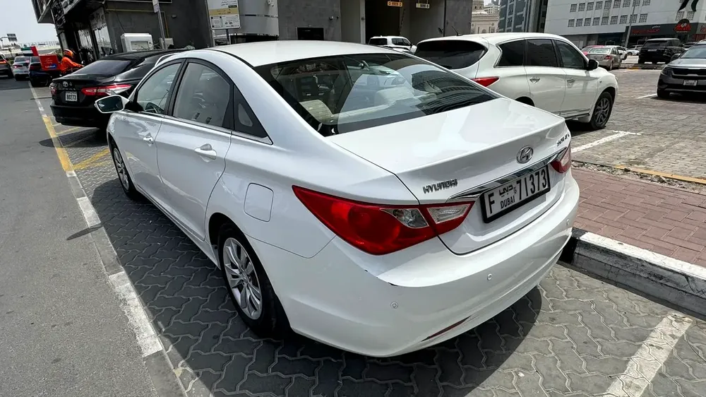 Hyundai Sonata SE GCC Specs -first owner- free accident - Image 15