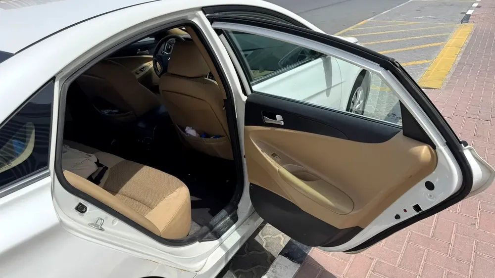 Hyundai Sonata SE GCC Specs -first owner- free accident - Image 4