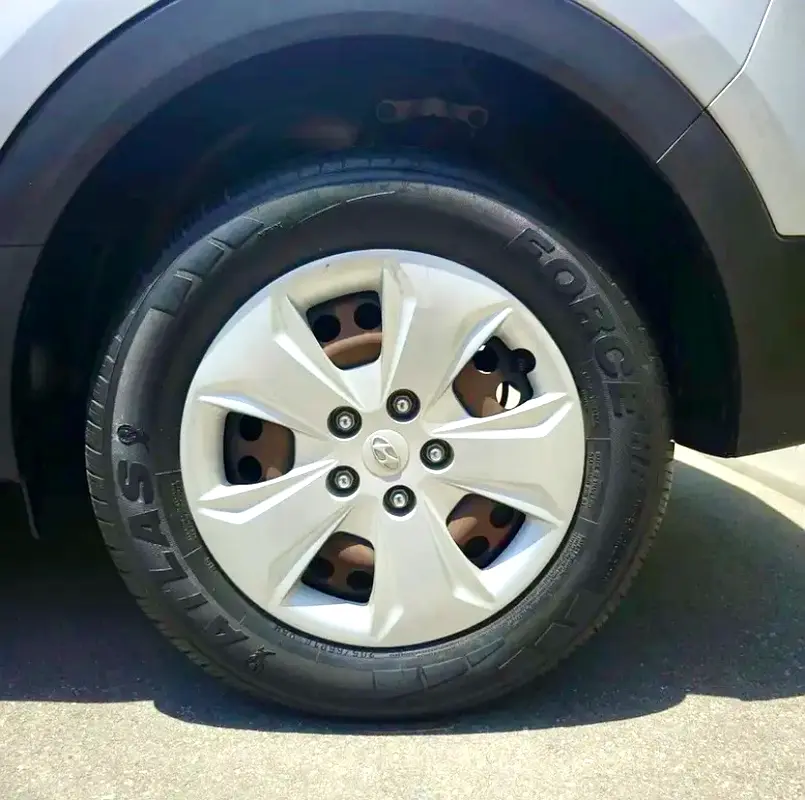 WHATSAPP ONLY AGENCY SERVICE Hyundai 1.6 L GLS 2018 GCC Specs - Well Maintained - Image 15