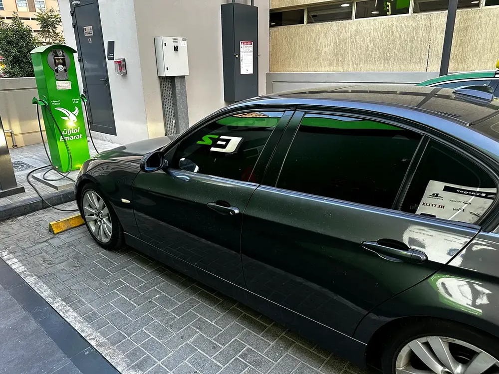 BMW 328i 2008 - Excellent Condition - Powerful Inline-6 - Image 4