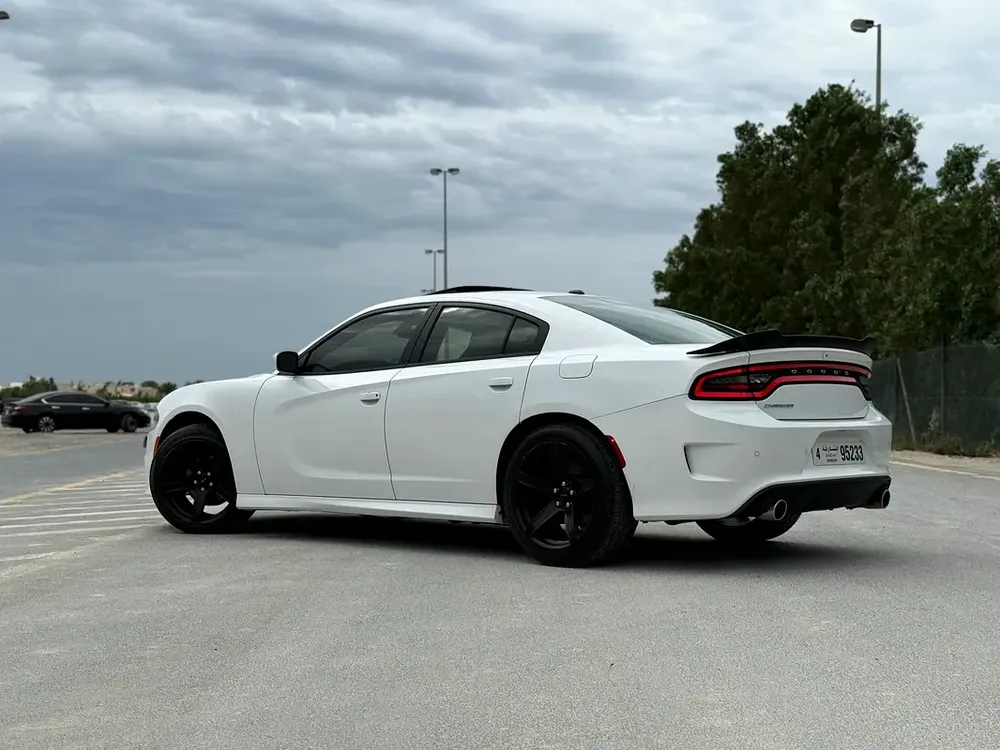 2019 Dodge Charger SXT - American Specs - Well Maintained - Image 9