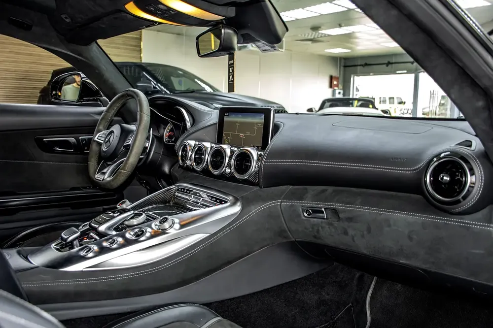 Mercedes-Benz AMG GT S 2018 - Image 14