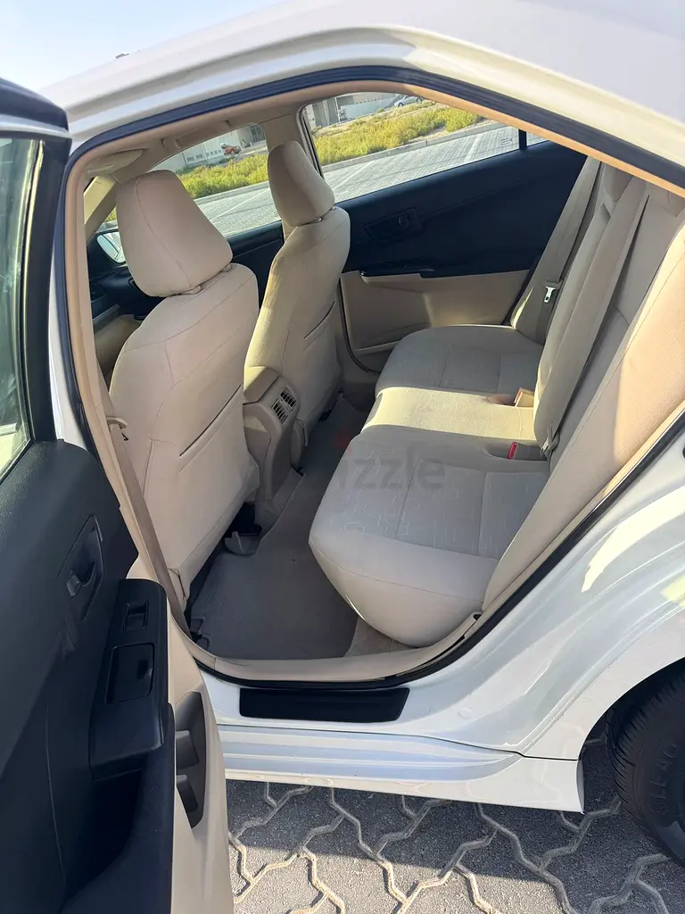 Toyota Camry SE 2014 GCC Personal Family use - Image 13