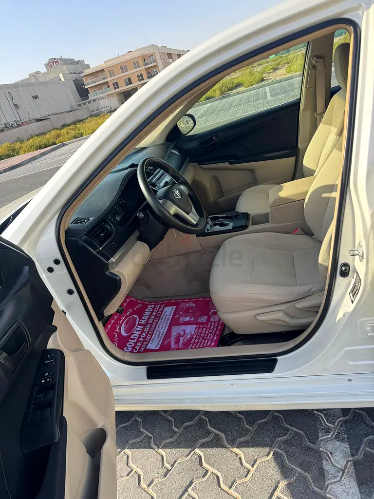Toyota Camry SE 2014 GCC Personal Family use - Image 14
