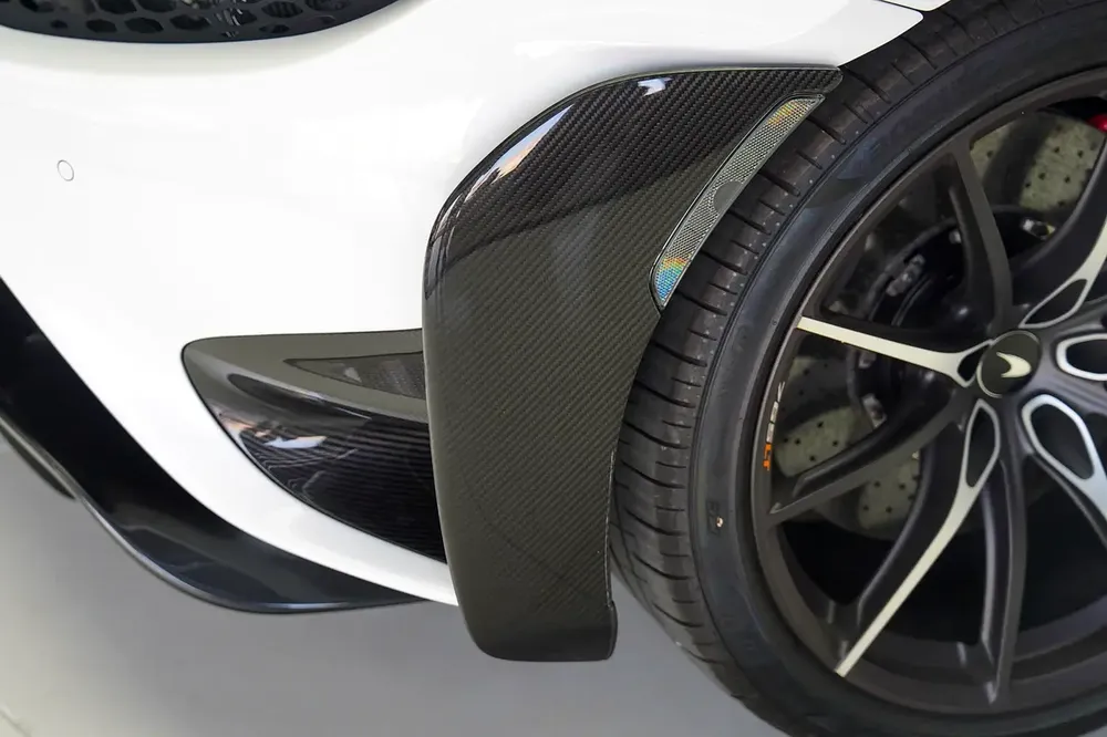 765 LT SPYDER | FULL CARBON INTERIOR AND EXTERIOR | WARRANTY AVAILABLE - Image 7