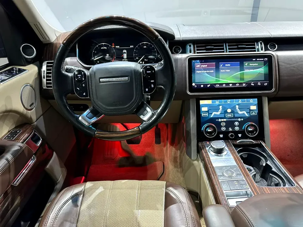 RANGE ROVER VOGUE SUPERCHARGED 2015 FACELIFT INSIDE AND OUTSITE FOR 69000 AED - Image 8