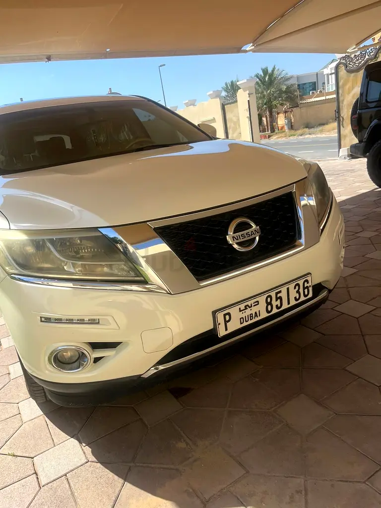 Nissan Pathfinder SV 2015 American Specs - Image 6