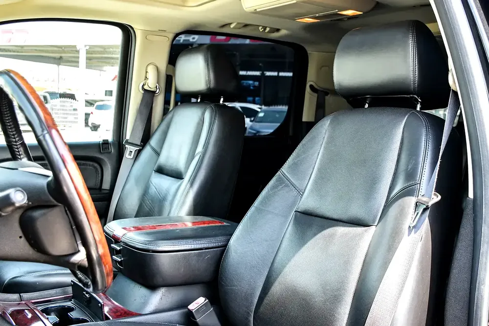 2008- CADILLAC ESCALADE - SUPER CLEAN - ONLY 153,000 KM - Image 15