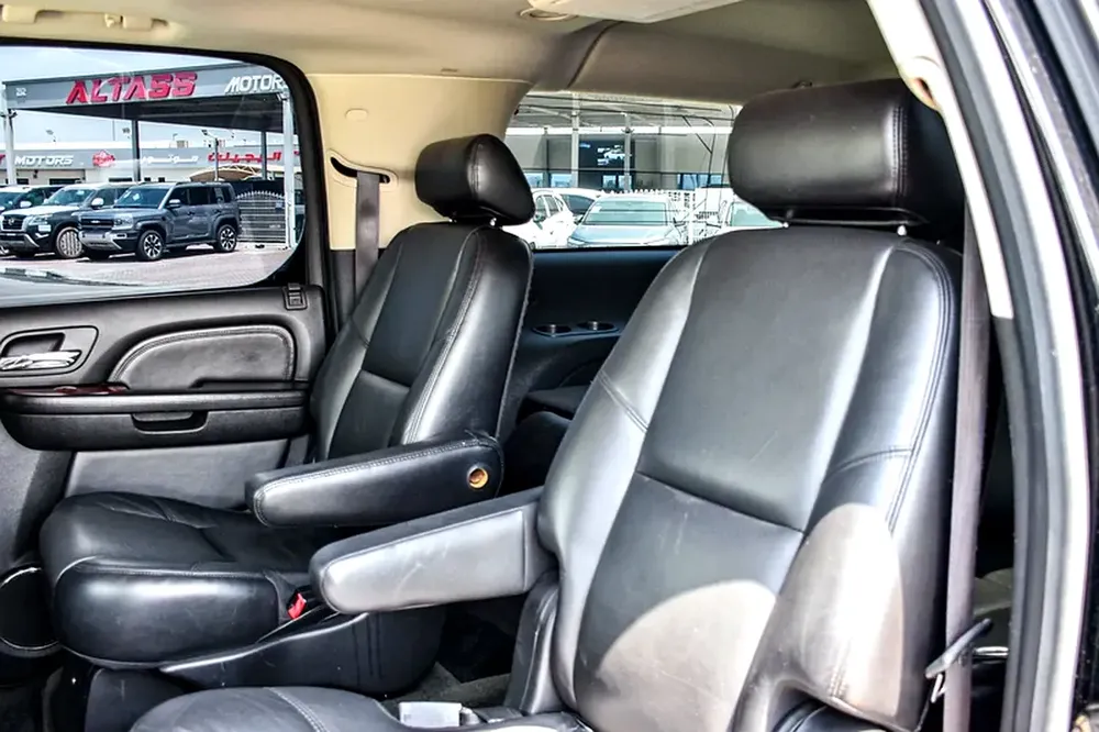 2008- CADILLAC ESCALADE - SUPER CLEAN - ONLY 153,000 KM - Image 19
