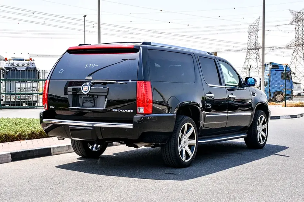 2008- CADILLAC ESCALADE - SUPER CLEAN - ONLY 153,000 KM - Image 8