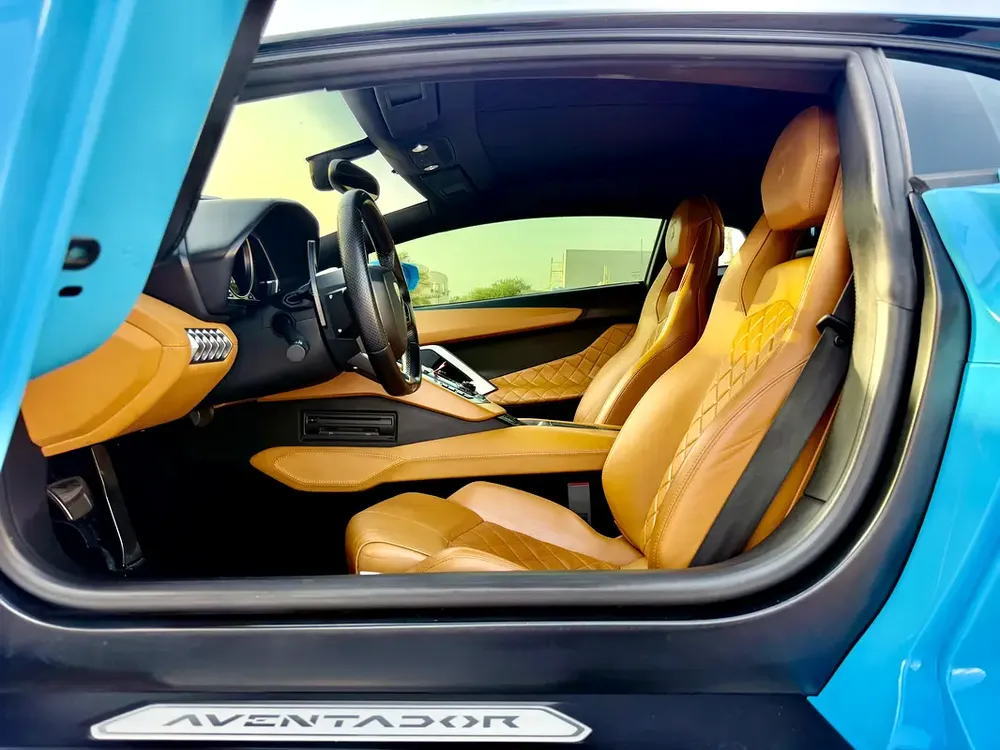 Lamborghini Aventador ( GCC Specs ) - Image 10