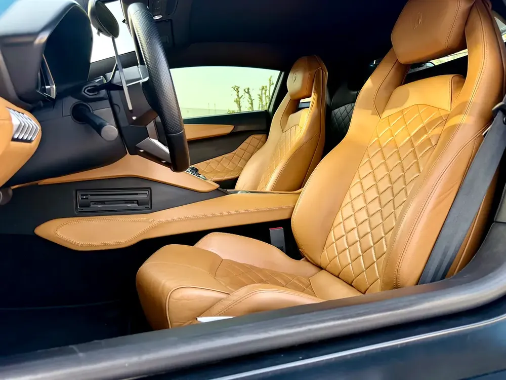 Lamborghini Aventador ( GCC Specs ) - Image 11