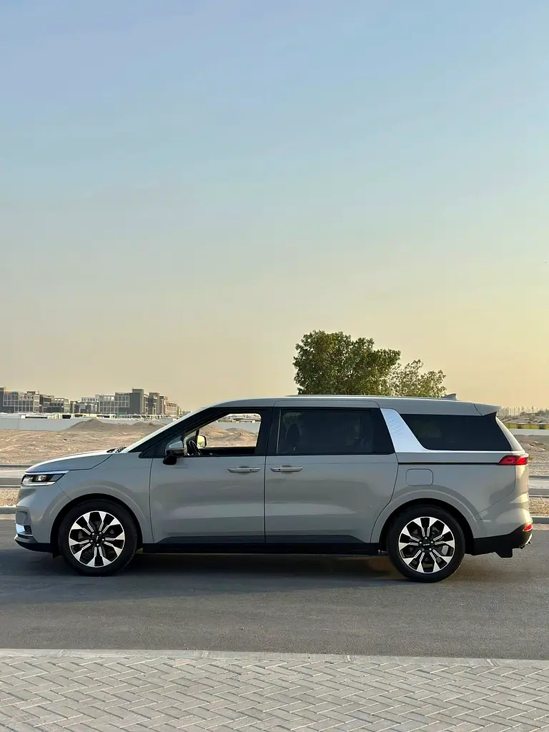 2022 KIA CARNIVAL EX | 1,300 AED/MONTH | PERFECT CONDITION - Image 4