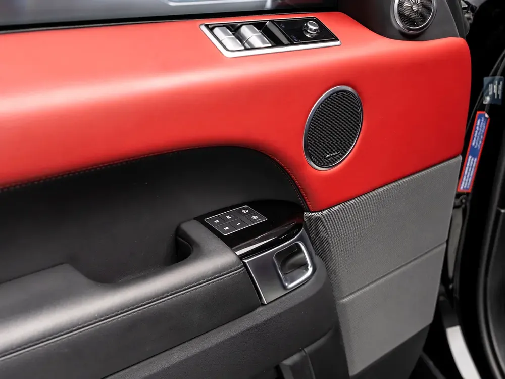 SUMMER STARTS NOW | EXCLUSIVE DEAL BY BLACKLINE, 2022 Range Rover Sport HST, 1 Year Warranty, GCC - Image 19