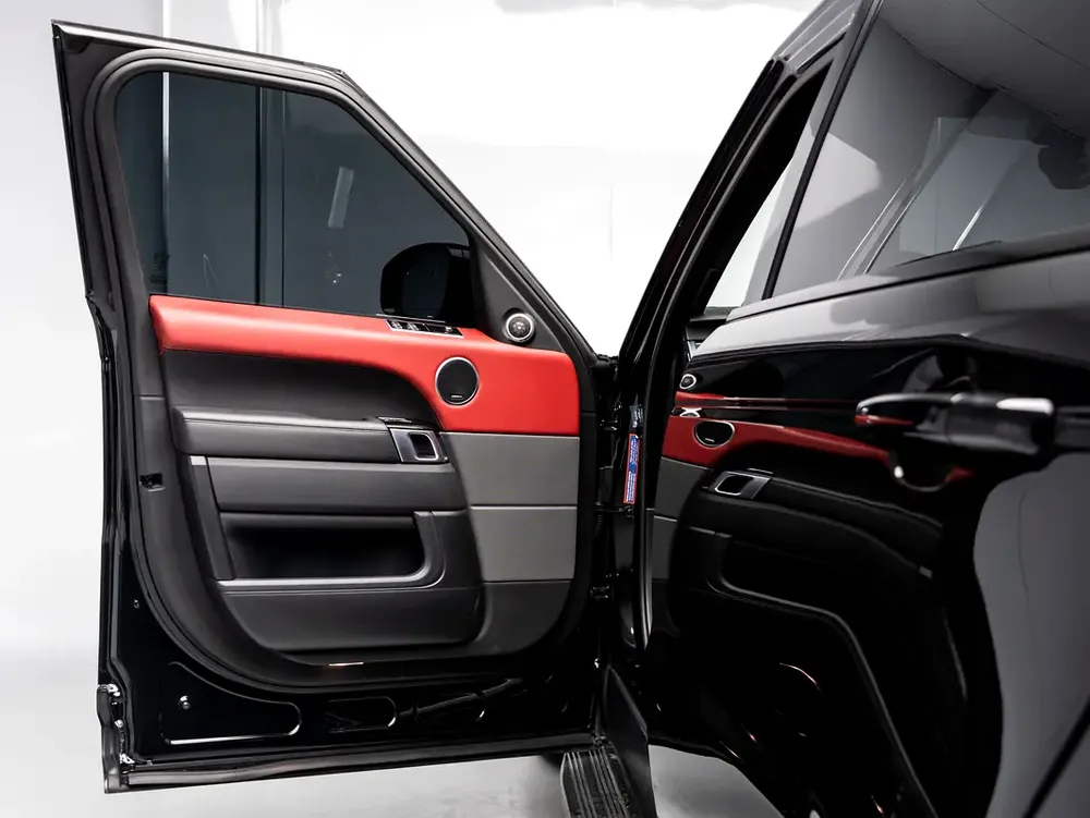 SUMMER STARTS NOW | EXCLUSIVE DEAL BY BLACKLINE, 2022 Range Rover Sport HST, 1 Year Warranty, GCC - Image 8