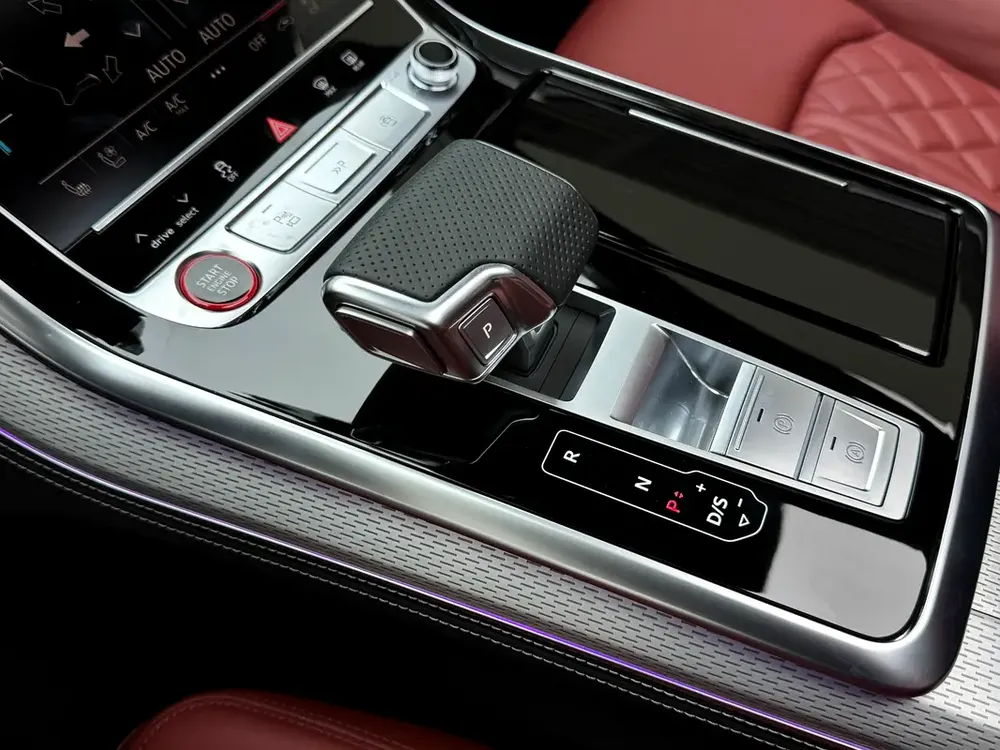 SQ7 PROGRESS S 4.0 TFSI QUATTRO | Warranty | Service - Image 13