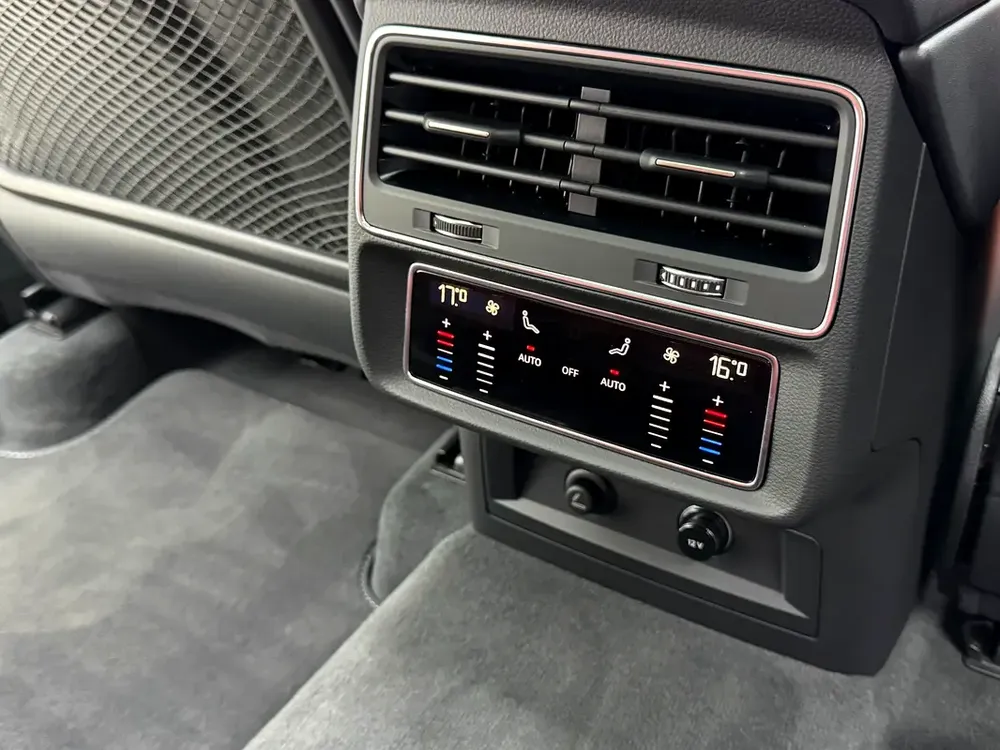 SQ7 PROGRESS S 4.0 TFSI QUATTRO | Warranty | Service - Image 19