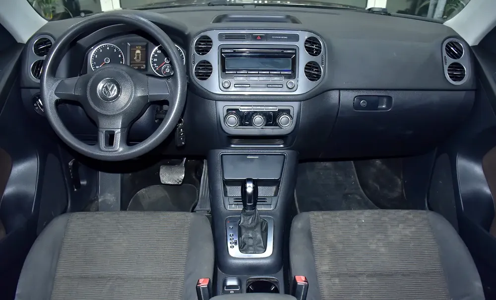 EXCELLENT DEAL for our Volkswagen Tiguan ( 2015 Model ) in Brown Color GCC Specs - Image 11