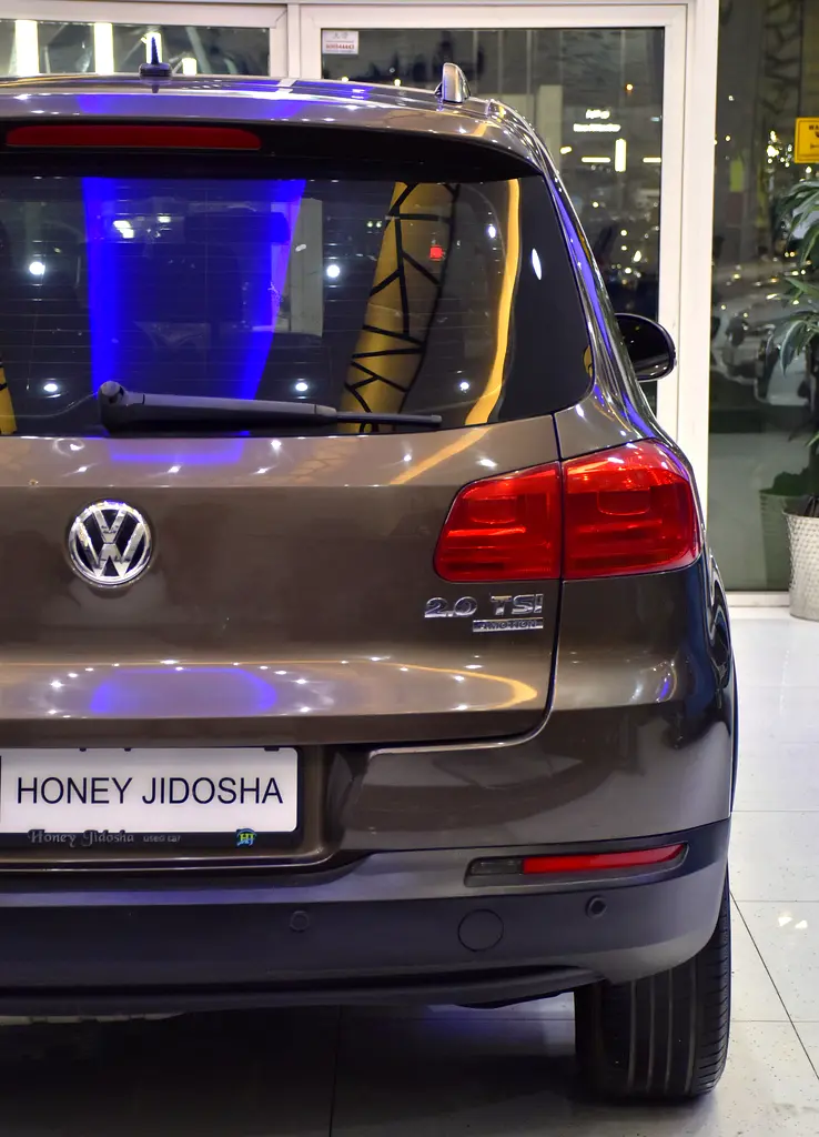 EXCELLENT DEAL for our Volkswagen Tiguan ( 2015 Model ) in Brown Color GCC Specs - Image 9