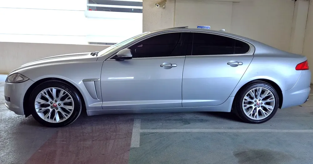 BEST EXAMPLE!!! 2015 JAGUAR XF GCC, AGENCY HISTORY !!! - Image 13