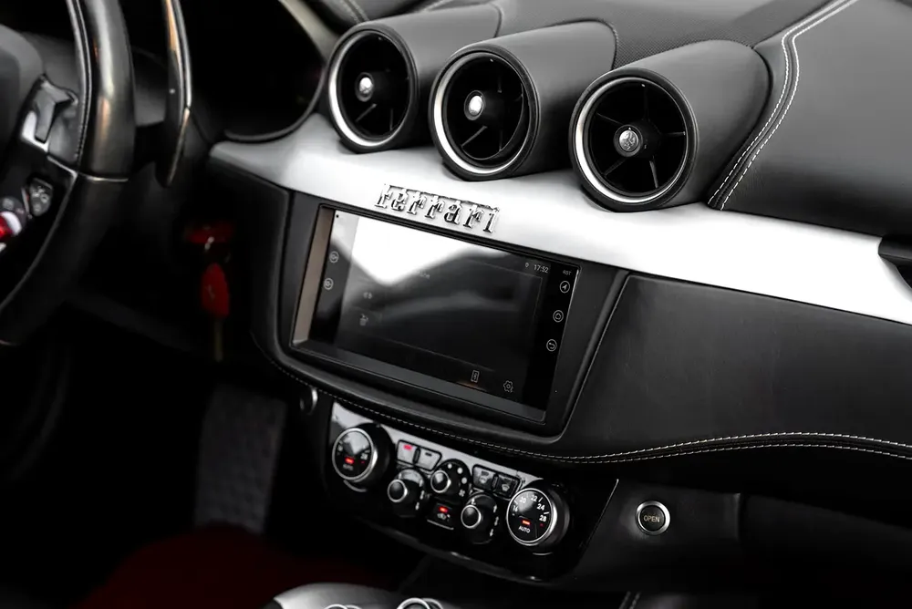 Ferrari FF GCC Specs - Service History - Image 10