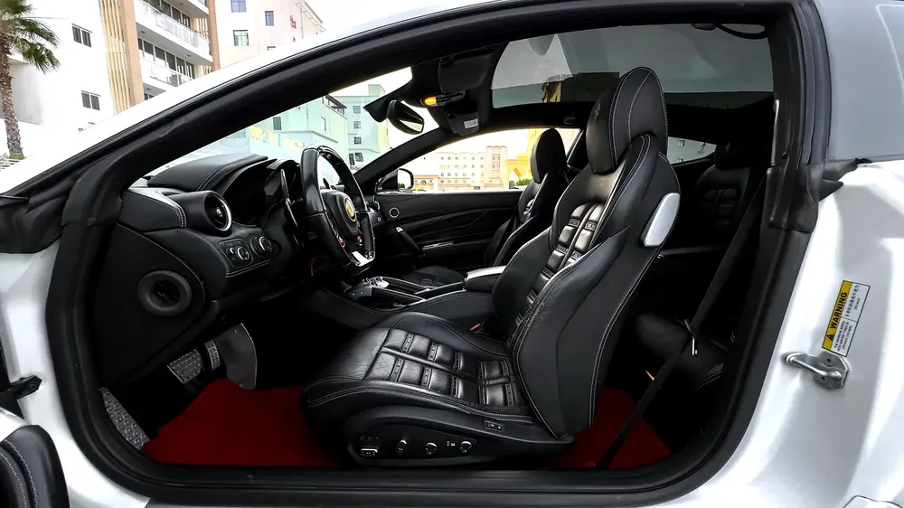 Ferrari FF GCC Specs - Service History - Image 13