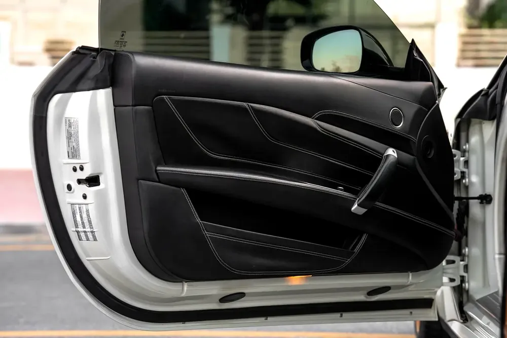 Ferrari FF GCC Specs - Service History - Image 6