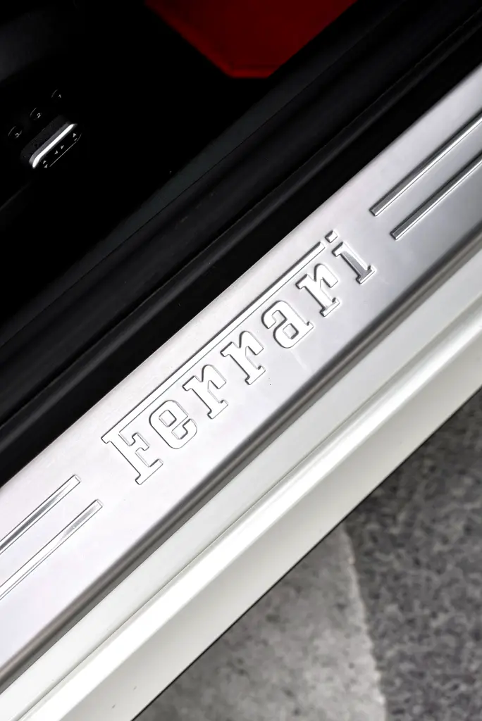 Ferrari FF GCC Specs - Service History - Image 9