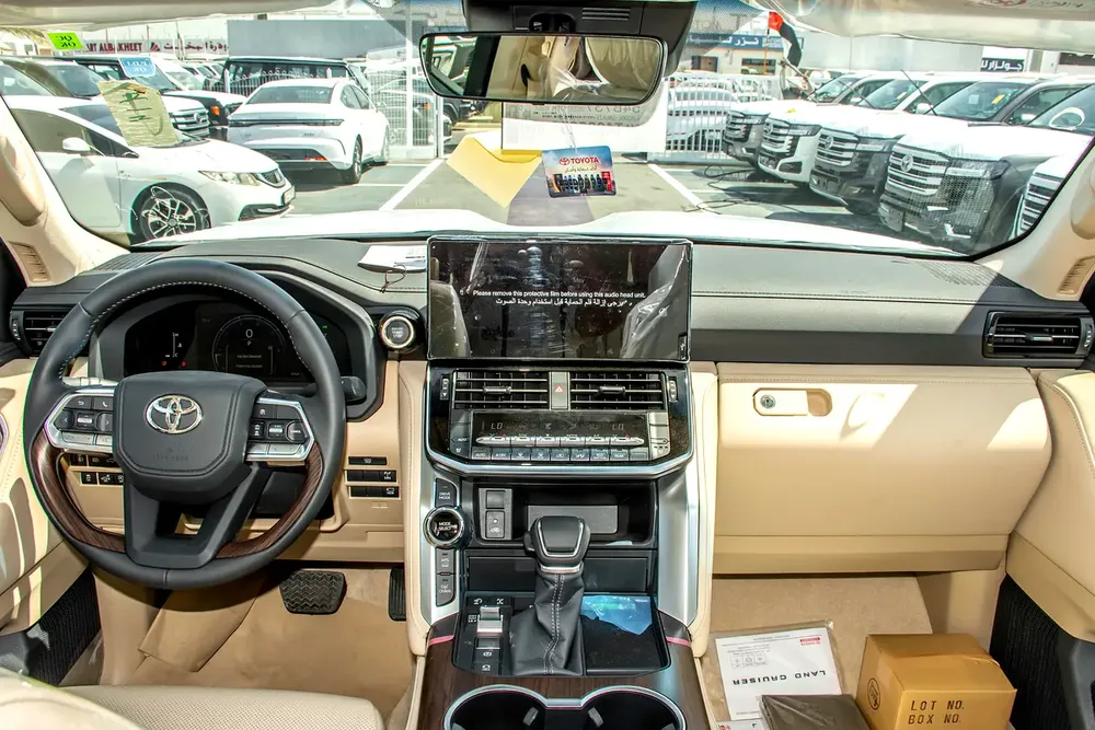 Toyota Land Cruiser GXR 2026 - GCC Specs - Brand New! - Image 10