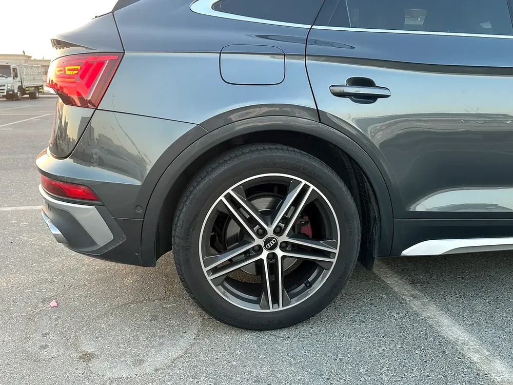 Pristine 2022 Audi SQ5 3.0 TFSI quattro S tronic - Japanese Specs - Image 7