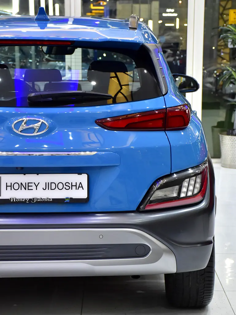 BIG TIME OFFER FOR 3 DAYS! CASH ONLY! Hyundai Kona 2.0L ( 2023 Model ) in Blue Color GCC Specs - Image 9