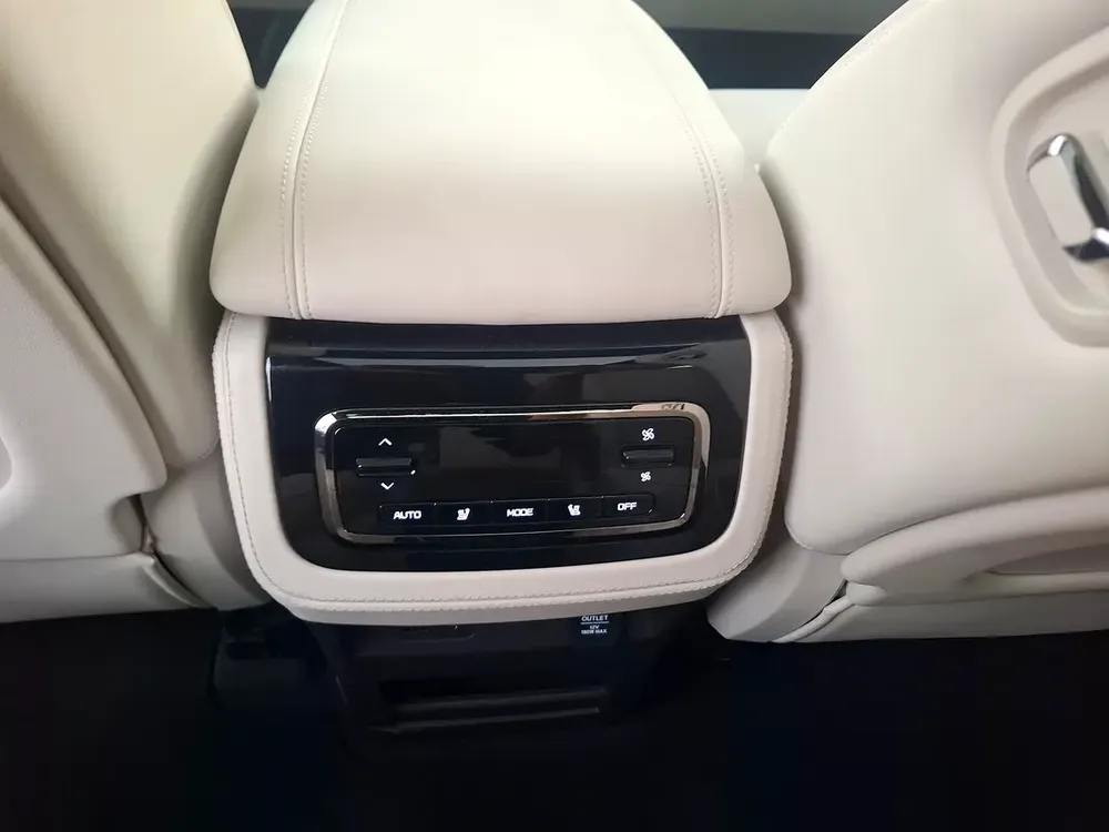 2023 Rox 01 Luxury 6-Seater SUV - Chinese Specs (Export Only) - Image 13