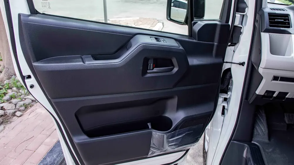 Toyota Hiace STD ROOF | 6S P | 3.5 L | MT | GL RB | 3 Years Warranty - Image 10