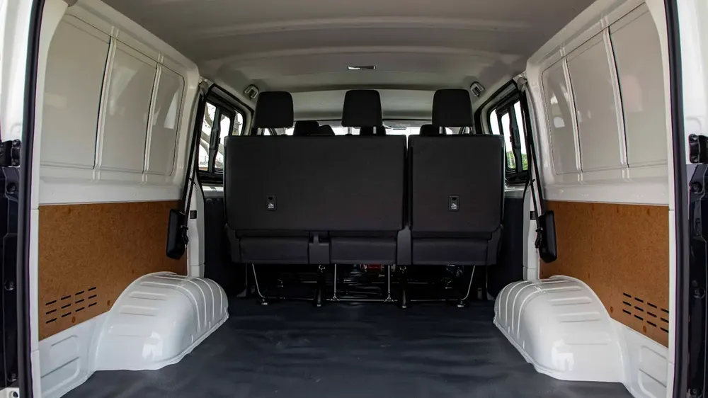 Toyota Hiace STD ROOF | 6S P | 3.5 L | MT | GL RB | 3 Years Warranty - Image 17