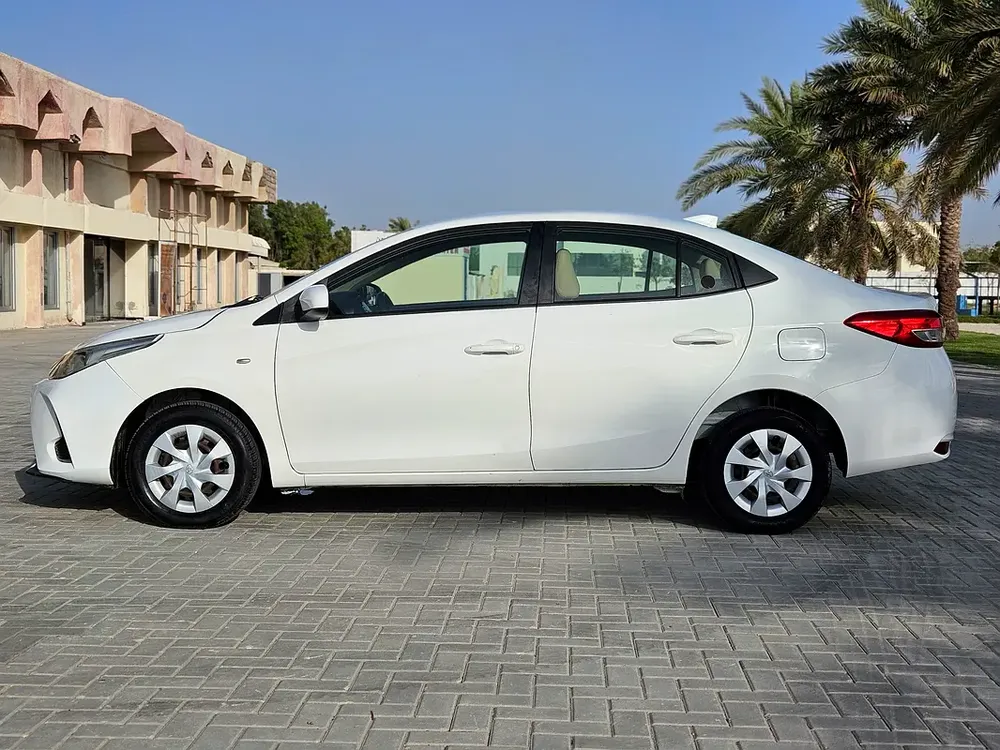 Toyota Yaris 2022 SE GCC MID Premium Condition Single Hand Driven Family Car - Image 19