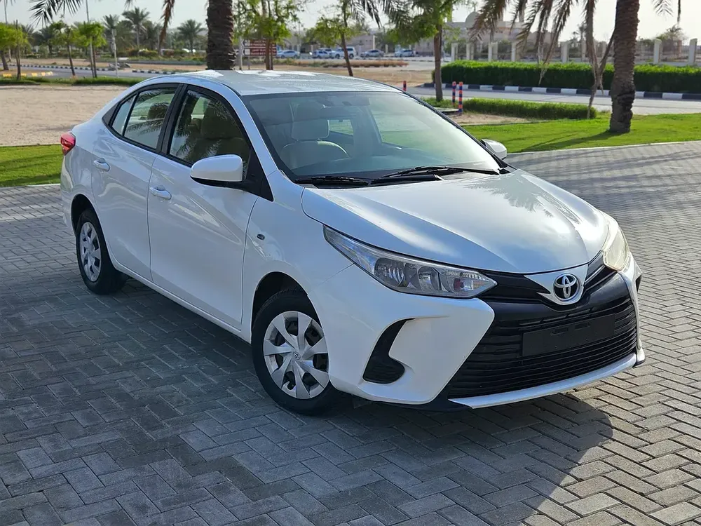 Toyota Yaris 2022 SE GCC MID Premium Condition Single Hand Driven Family Car - Image 5