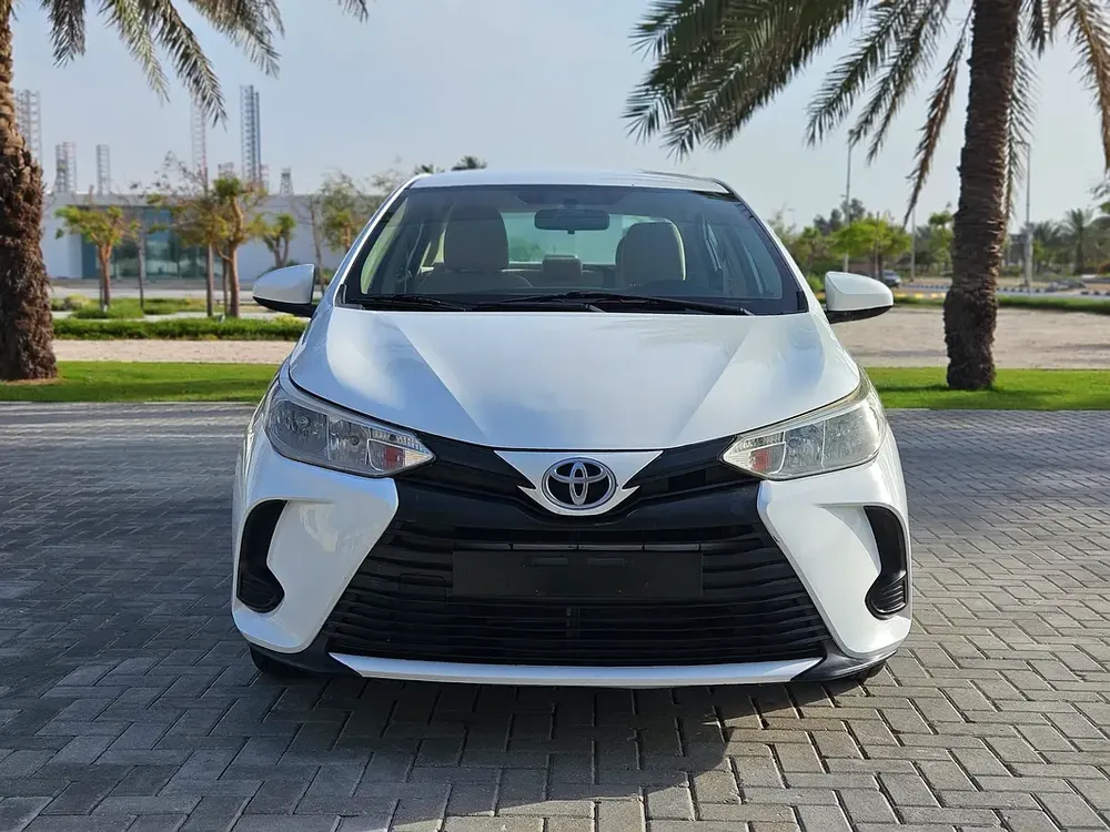 Toyota Yaris 2022 SE GCC MID Premium Condition Single Hand Driven Family Car - Image 7
