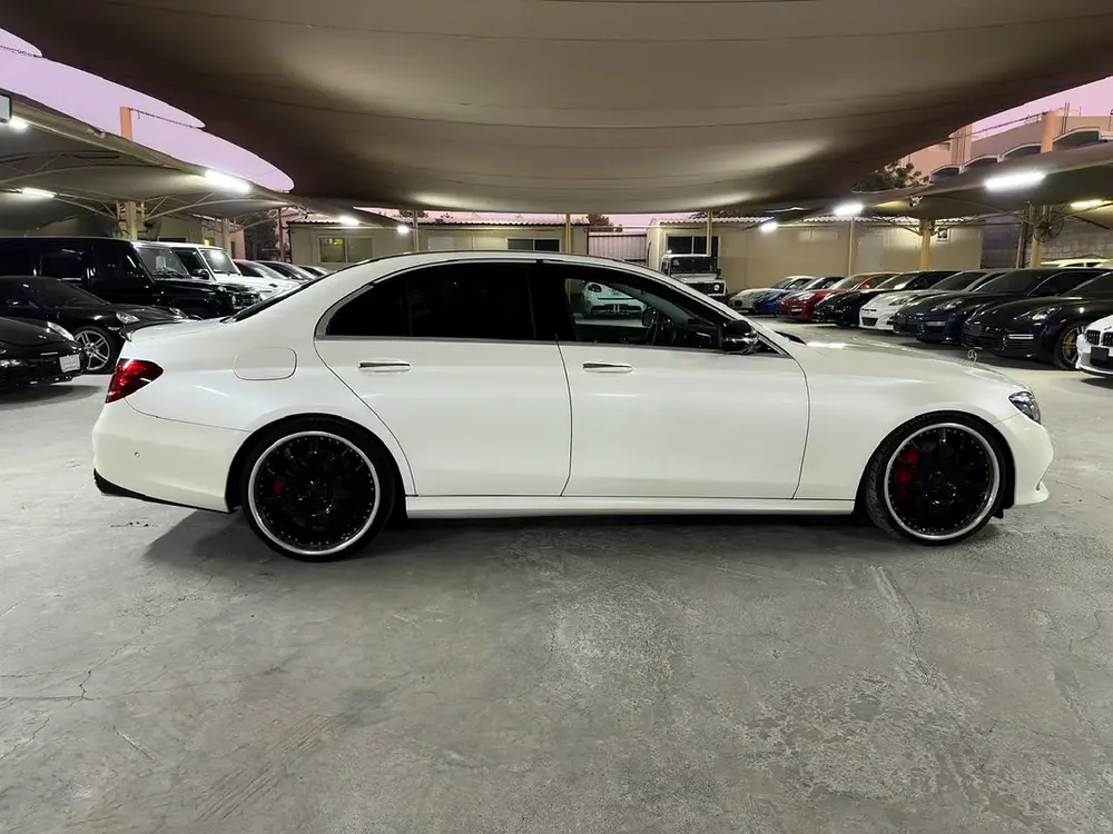 MERCEDES E-CLASS E400 2017 3.5L | BURMESTER SOUND SYSTEM | CARBON INTERIOR | DRIVING ASSISTANCE PACK - Image 6